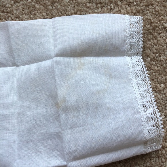 Vintage Treasure Masters embroidered handkerchief - Picture 7 of 7